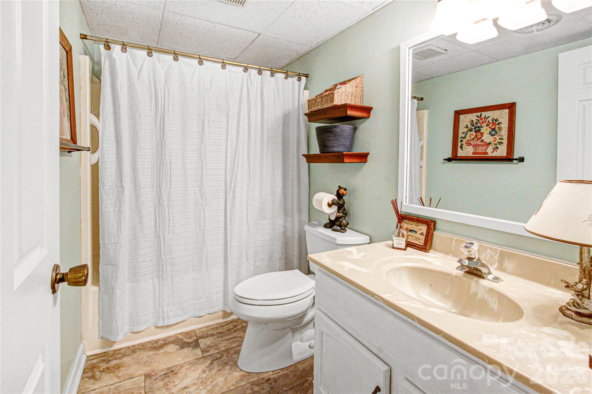 Toxaway Views Condominiuns - Residential