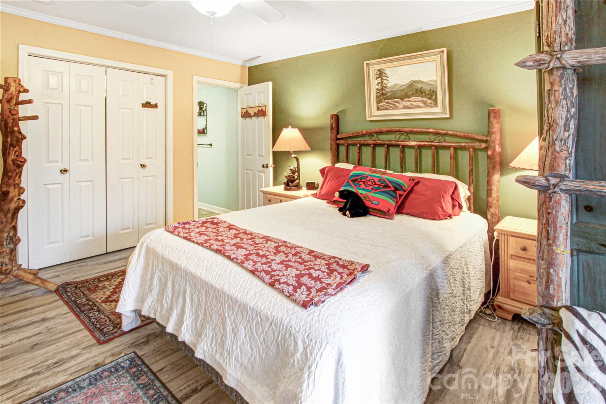 Toxaway Views Condominiuns - Residential