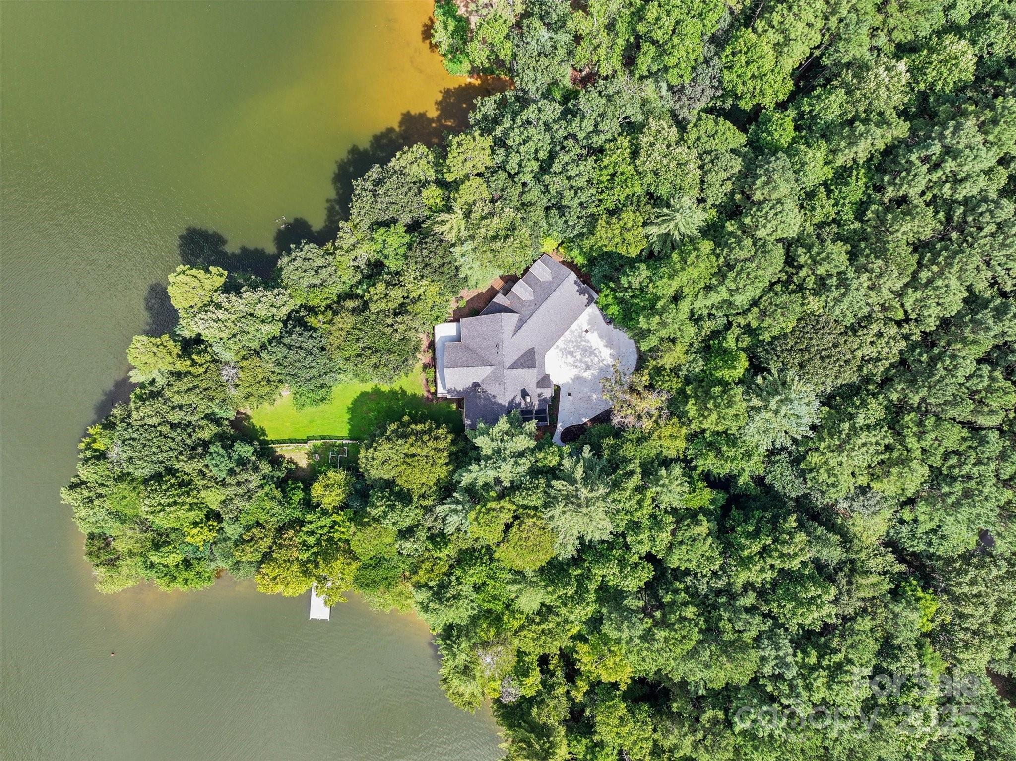 16 Royal Vista Way