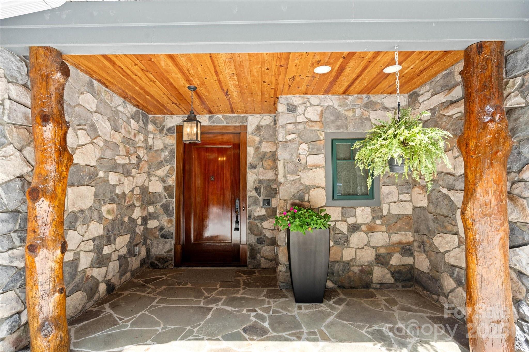 16 Royal Vista Way