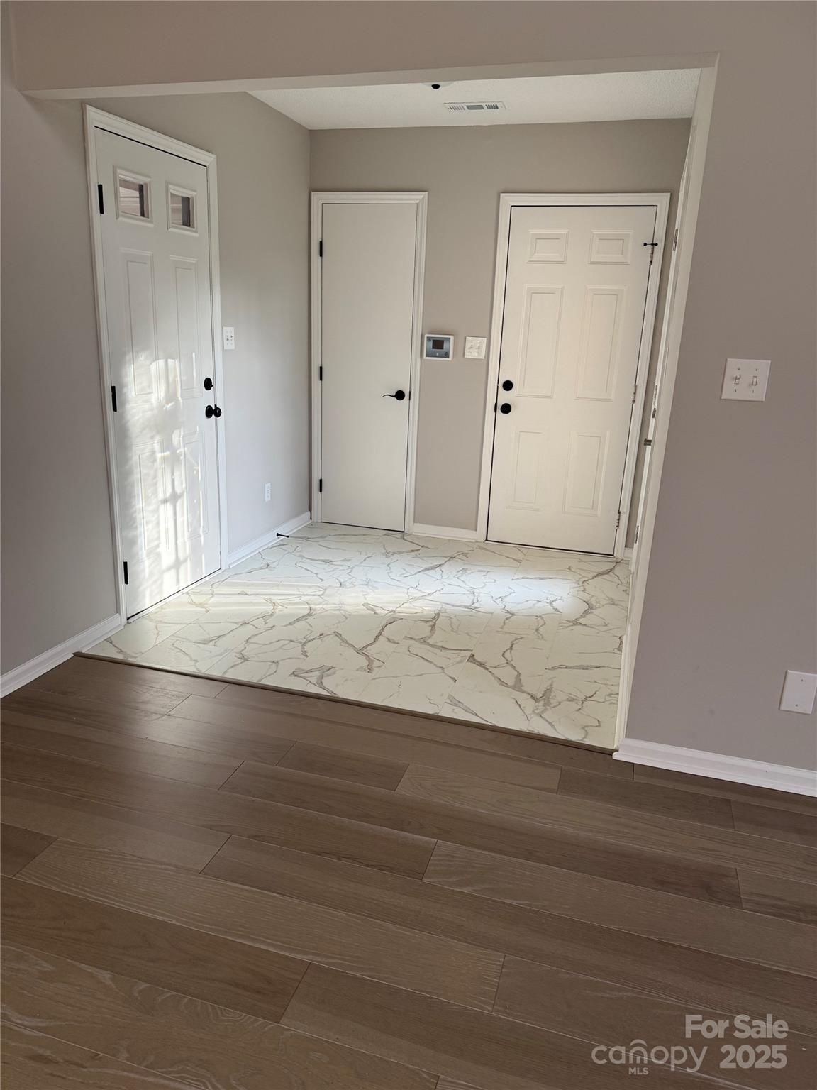 1704 knightbridge Drive