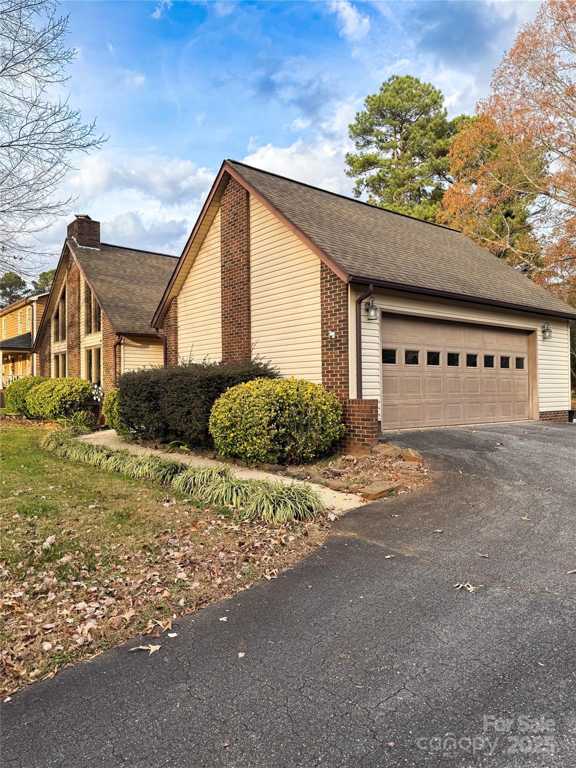 1704 knightbridge Drive