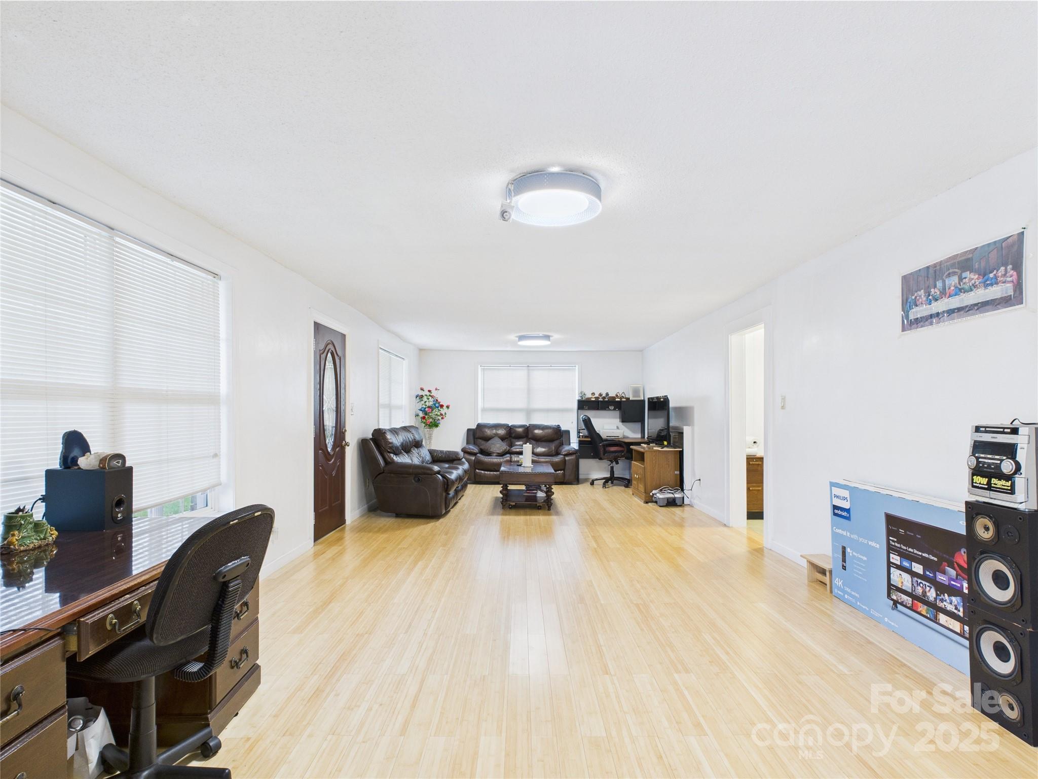 3055 16th Street NE
