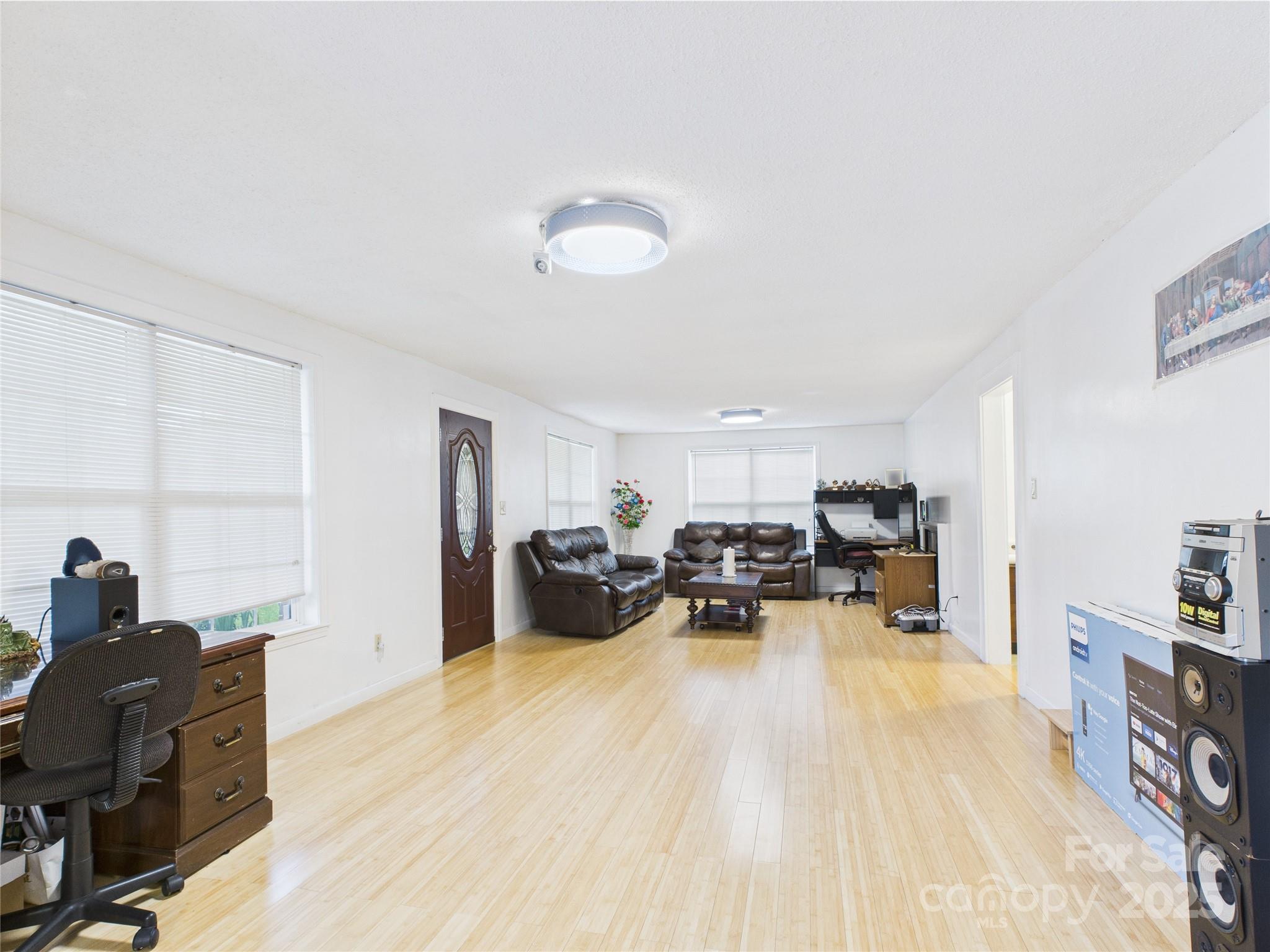 3055 16th Street NE