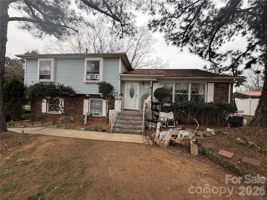 4-bedroom, 2.5-bath split-level home with 1,872 heated square feet. Property is in solid condition with all major systems in working order: roof approx. 14 years old, HVAC approx. 10 years, gas furnace approx. 5 years, and water heater approx. 7 years. Interior will benefit from cosmetic updates. Flexible layout and large backyard make this an attractive option for investors seeking flip, rental, or co-living (PadSplit) opportunities.