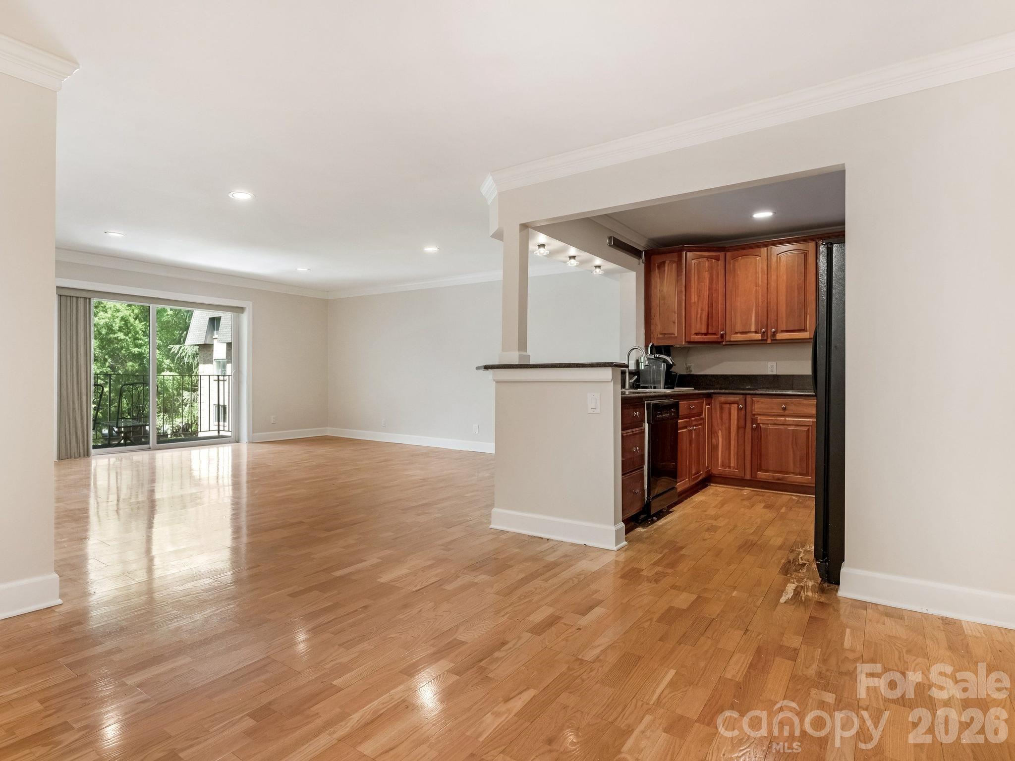 1323 Queens Road 309