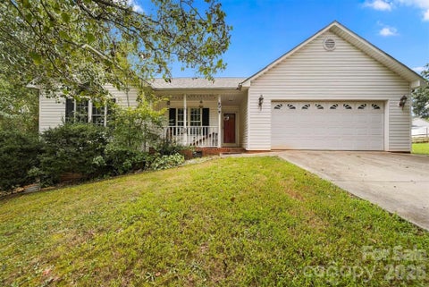 Photo of 4917 Pond Court, Conover, NC 28613 (MLS # 4424441)