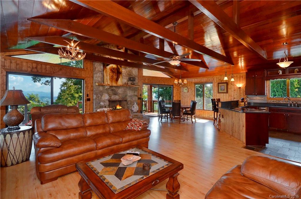 Lloyds Mountian Ridge - Residential