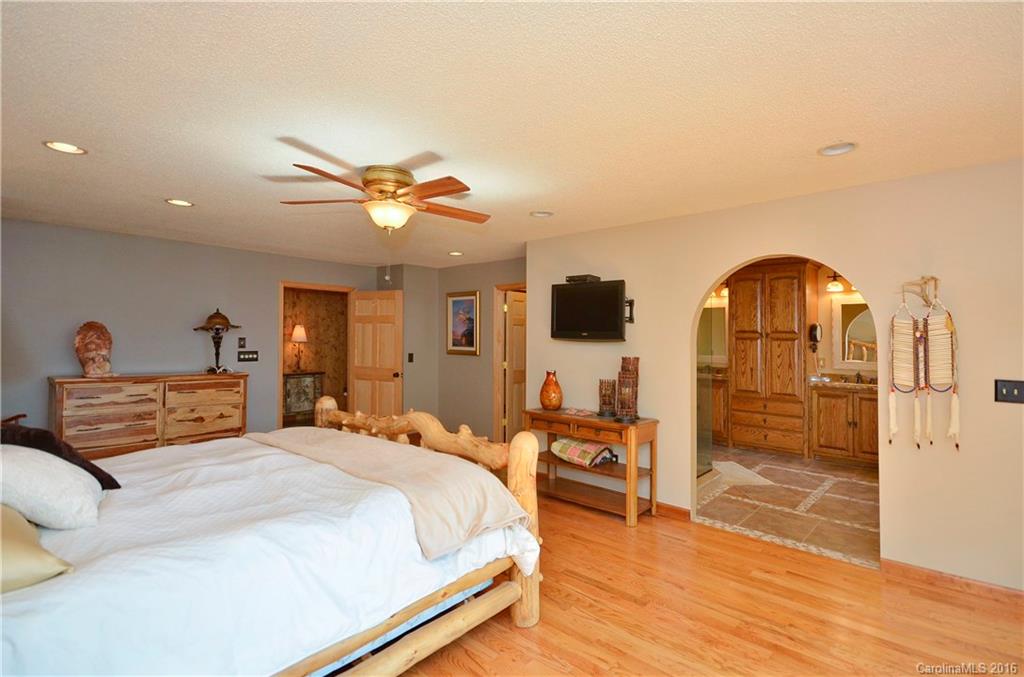 Lloyds Mountian Ridge - Residential