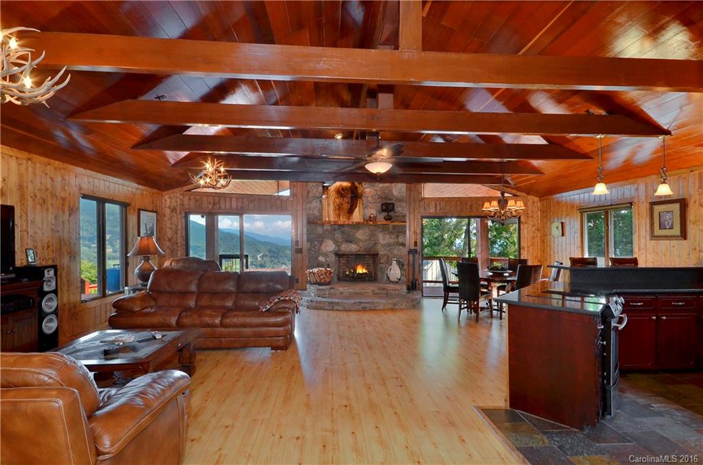 Lloyds Mountian Ridge - Residential