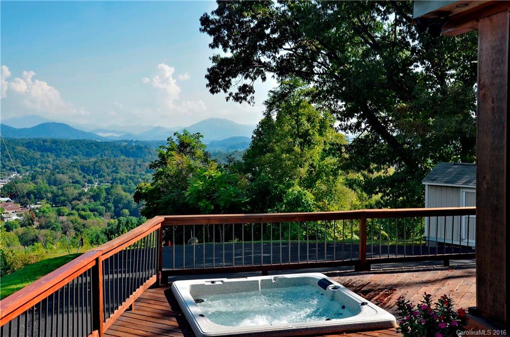 Lloyds Mountian Ridge - Residential