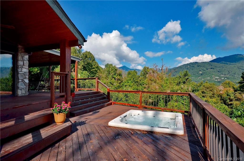 Lloyds Mountian Ridge - Residential