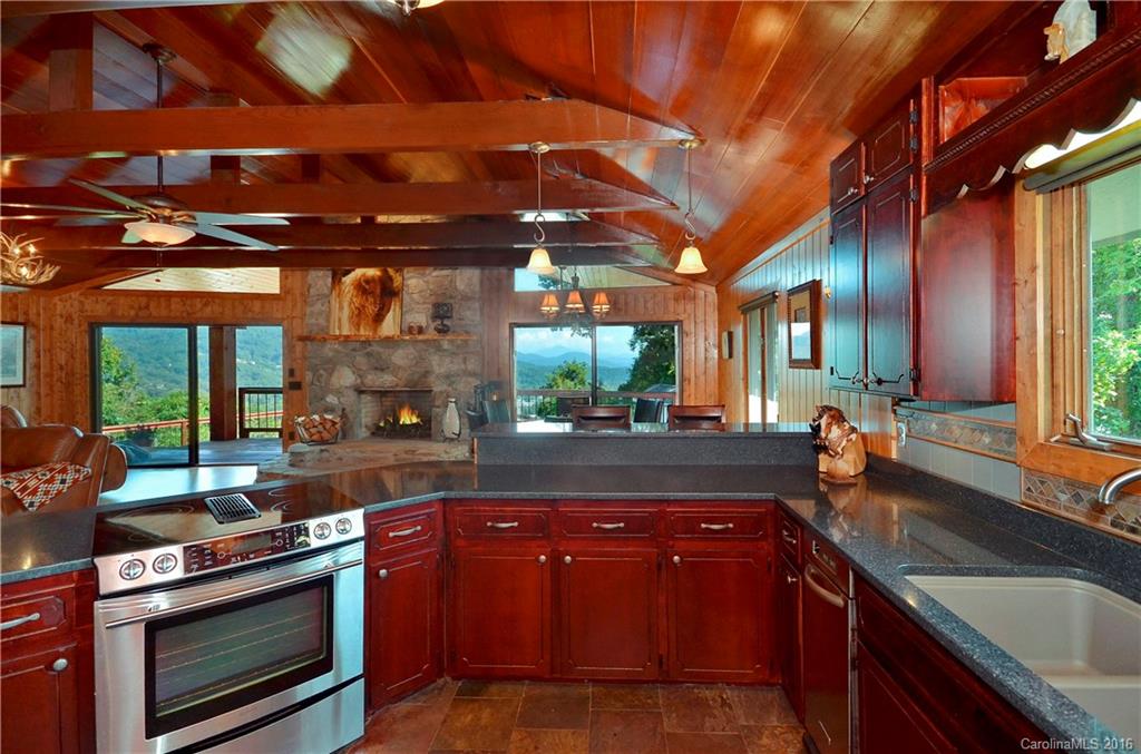 Lloyds Mountian Ridge - Residential