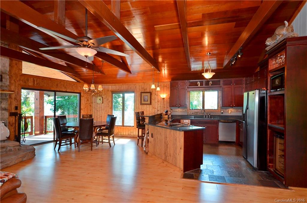 Lloyds Mountian Ridge - Residential