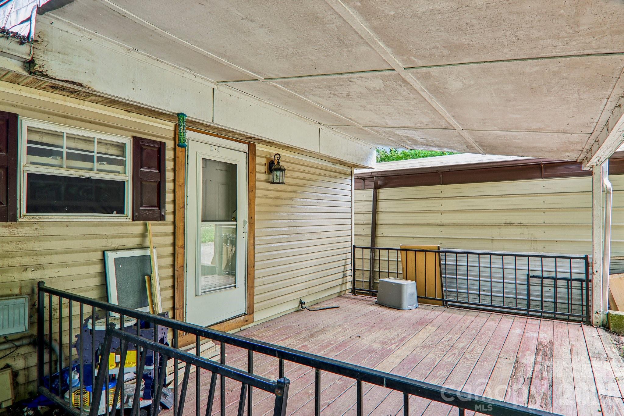 19 Dot Street