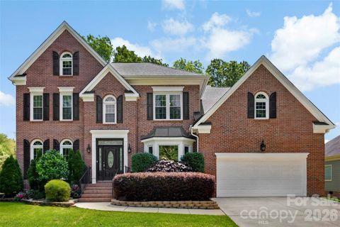 Photo of 7618 Wingmont Drive, Charlotte, NC 28269 (MLS # 4382505)