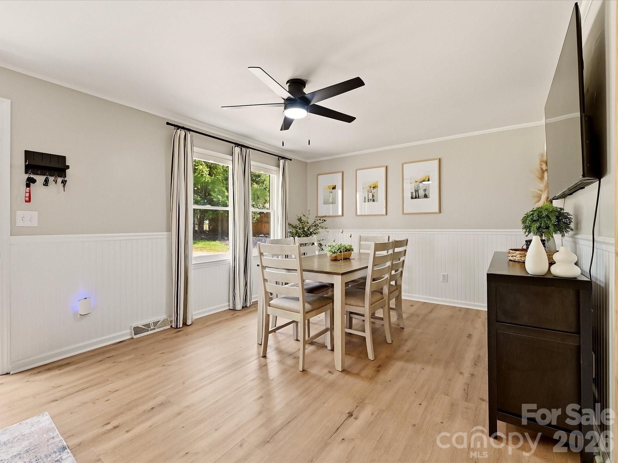 513 Paradise Circle