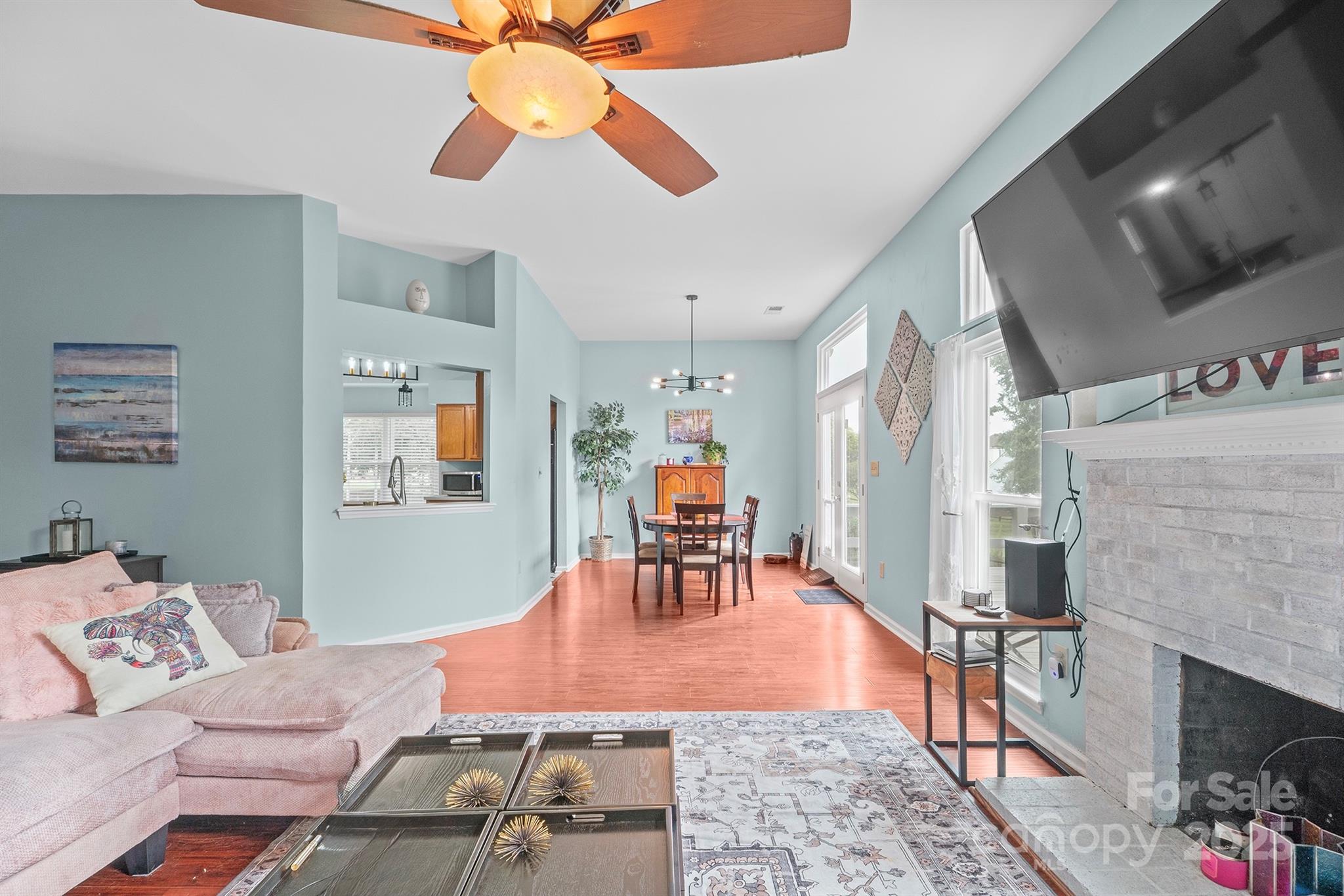 Planters Row - Residential