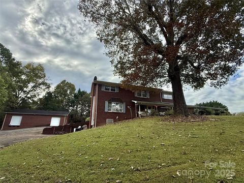 2534 44th Avenue NE Hickory NC 28601