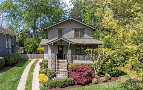 Photo of 1323 Ivey Drive, Charlotte, NC 28205 (MLS # 4380279)
