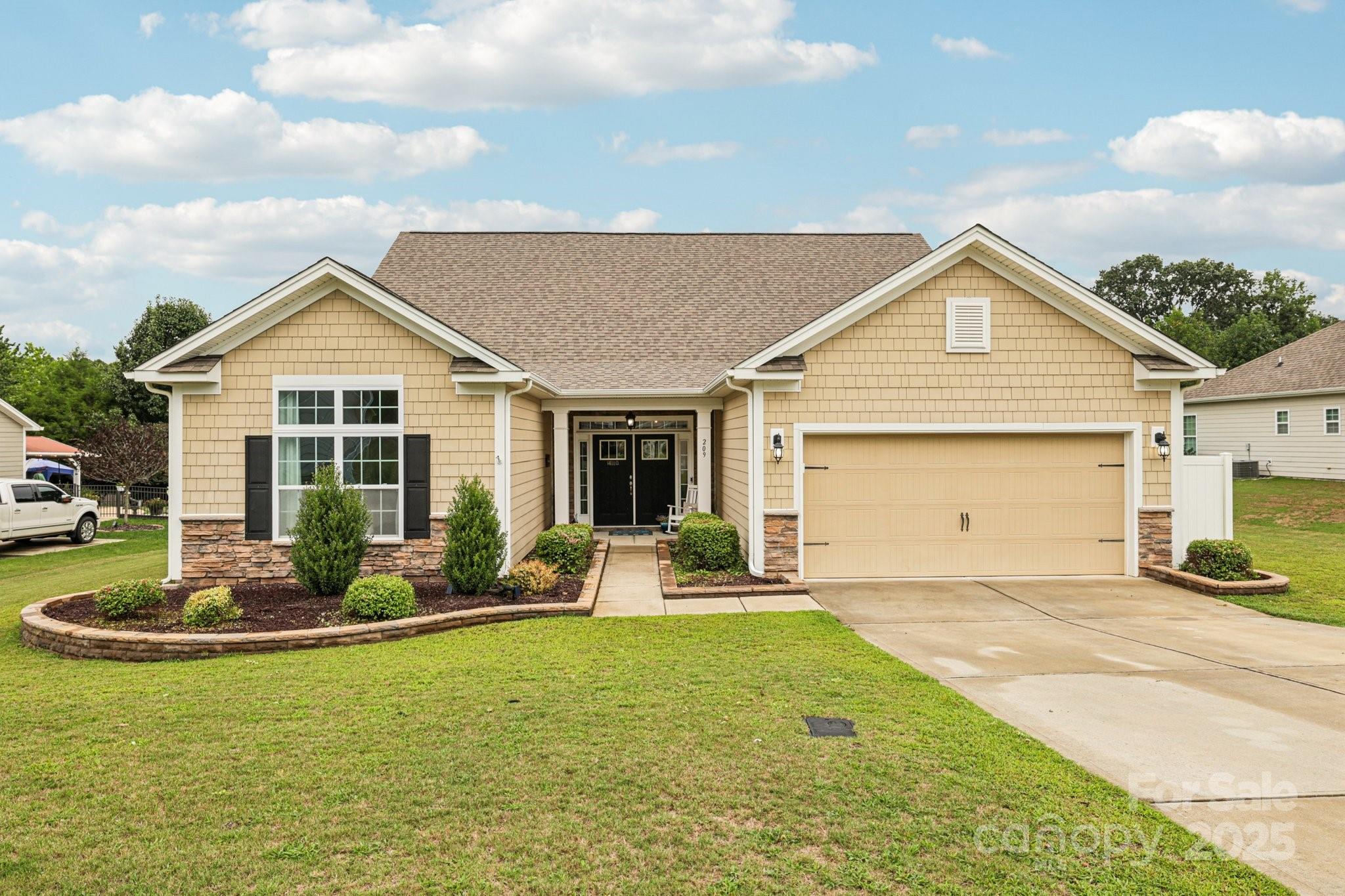 209 Hunters Hill Drive