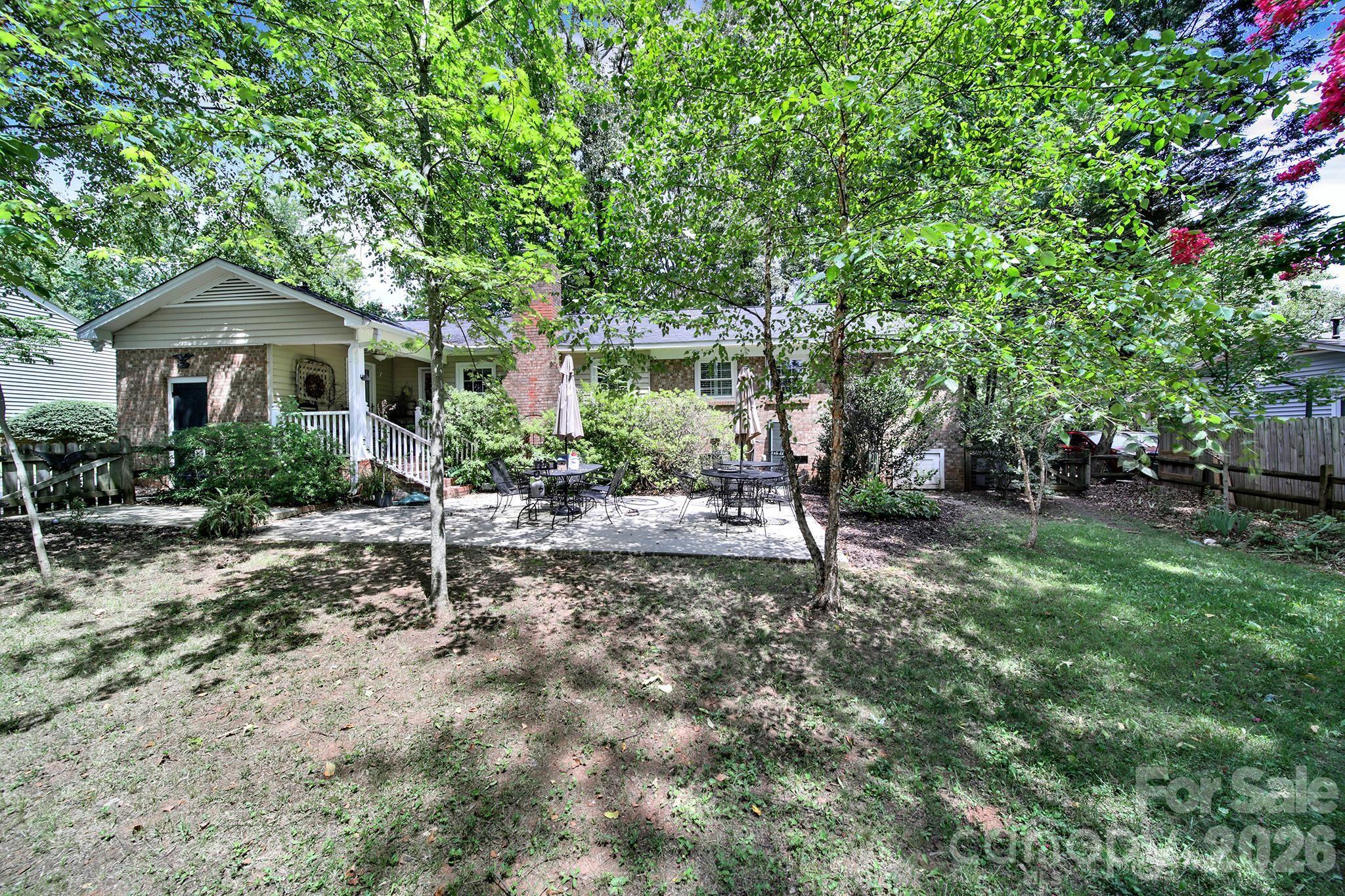924 Glenshannon Road