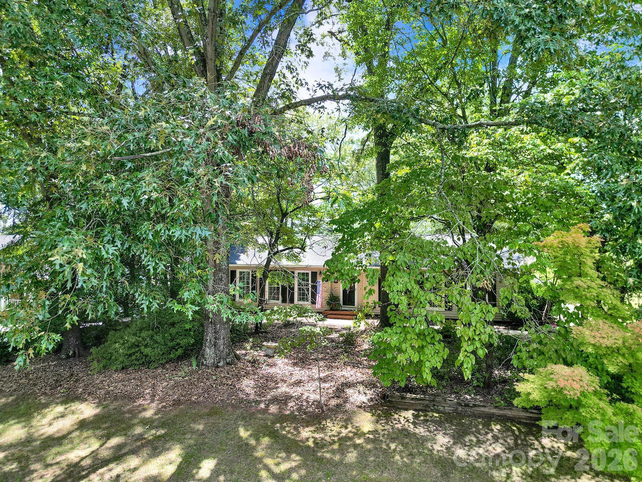 924 Glenshannon Road