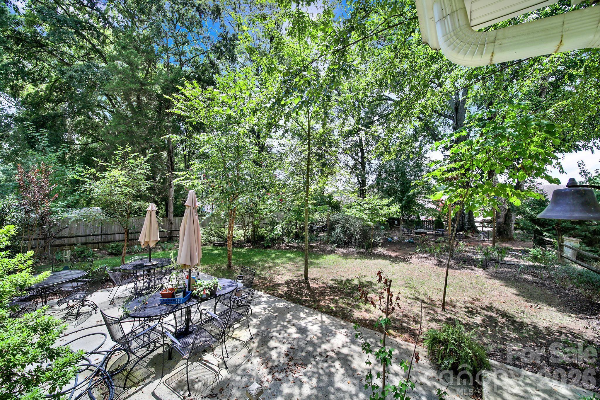 924 Glenshannon Road