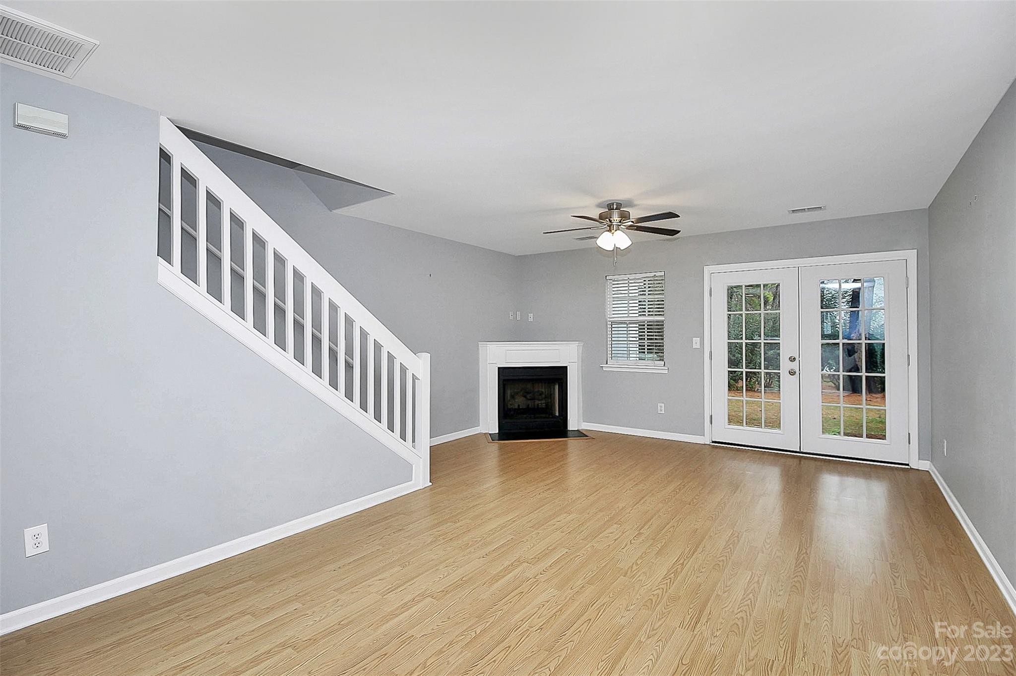 The Townes at River Crossing - Residential