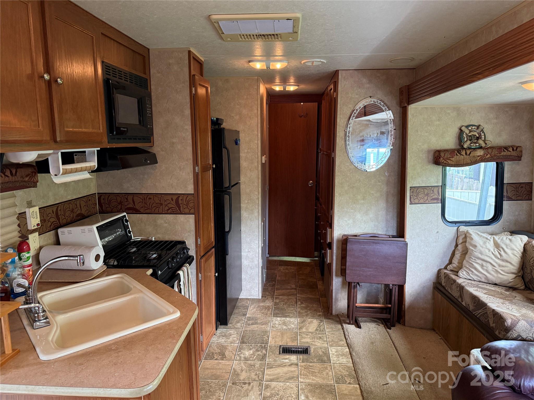 Twin Harbor - Residential