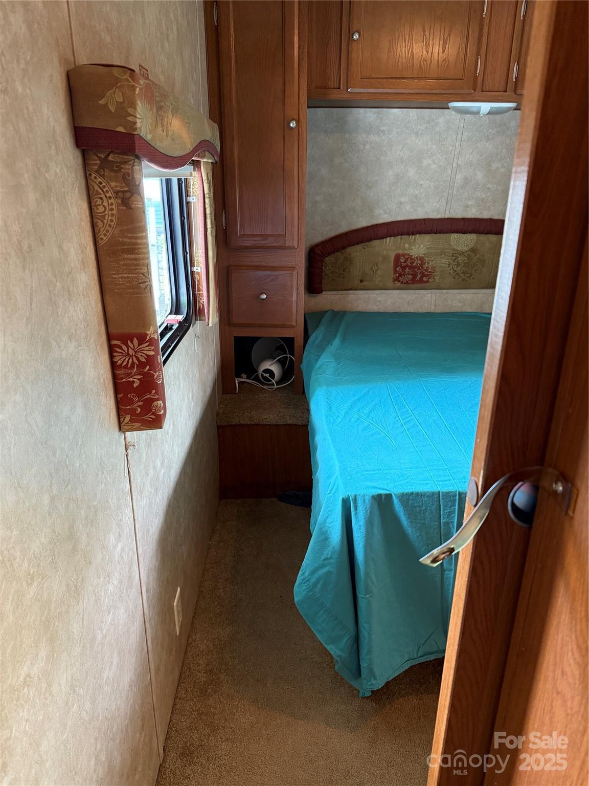 Twin Harbor - Residential