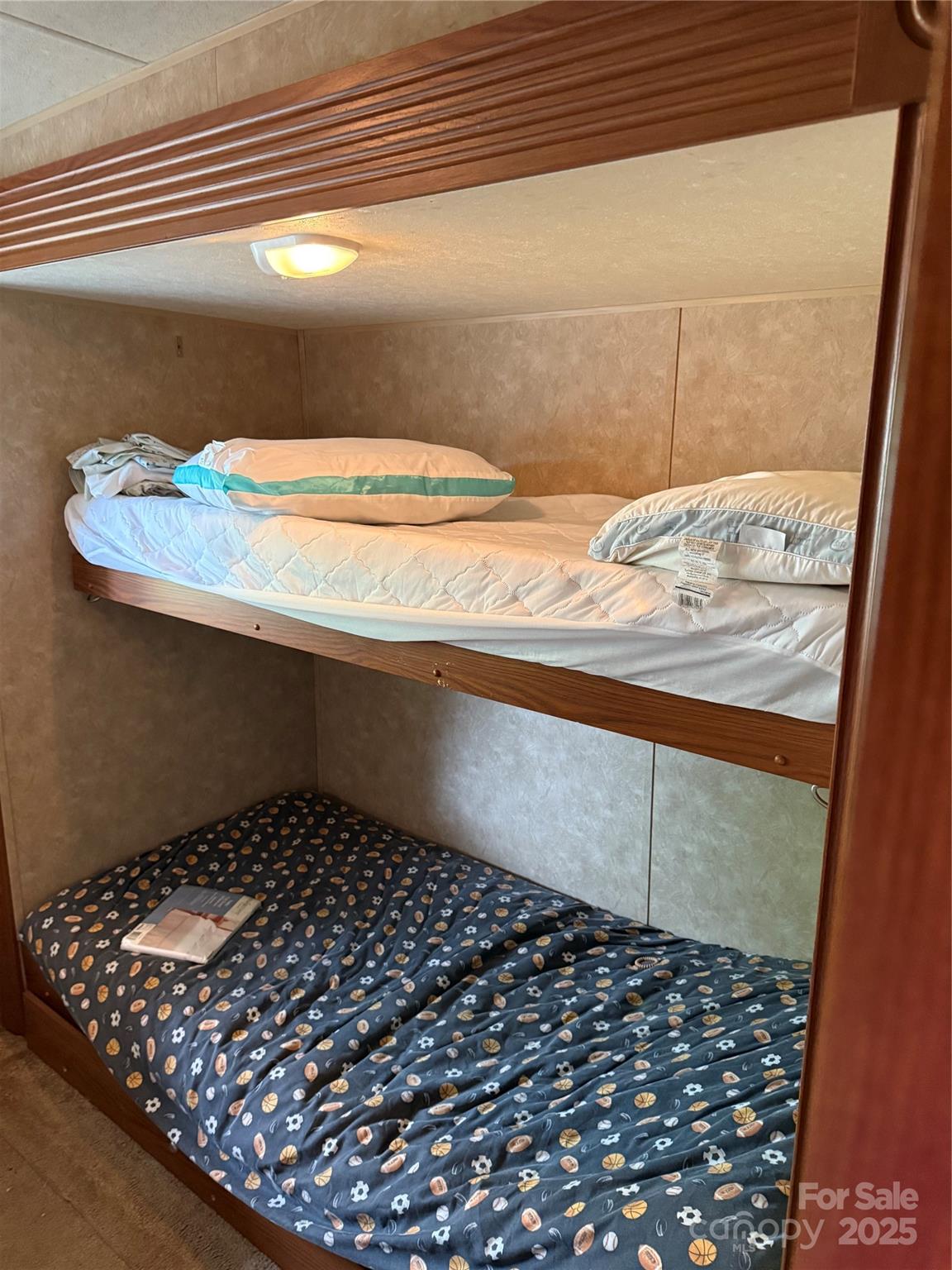 Twin Harbor - Residential