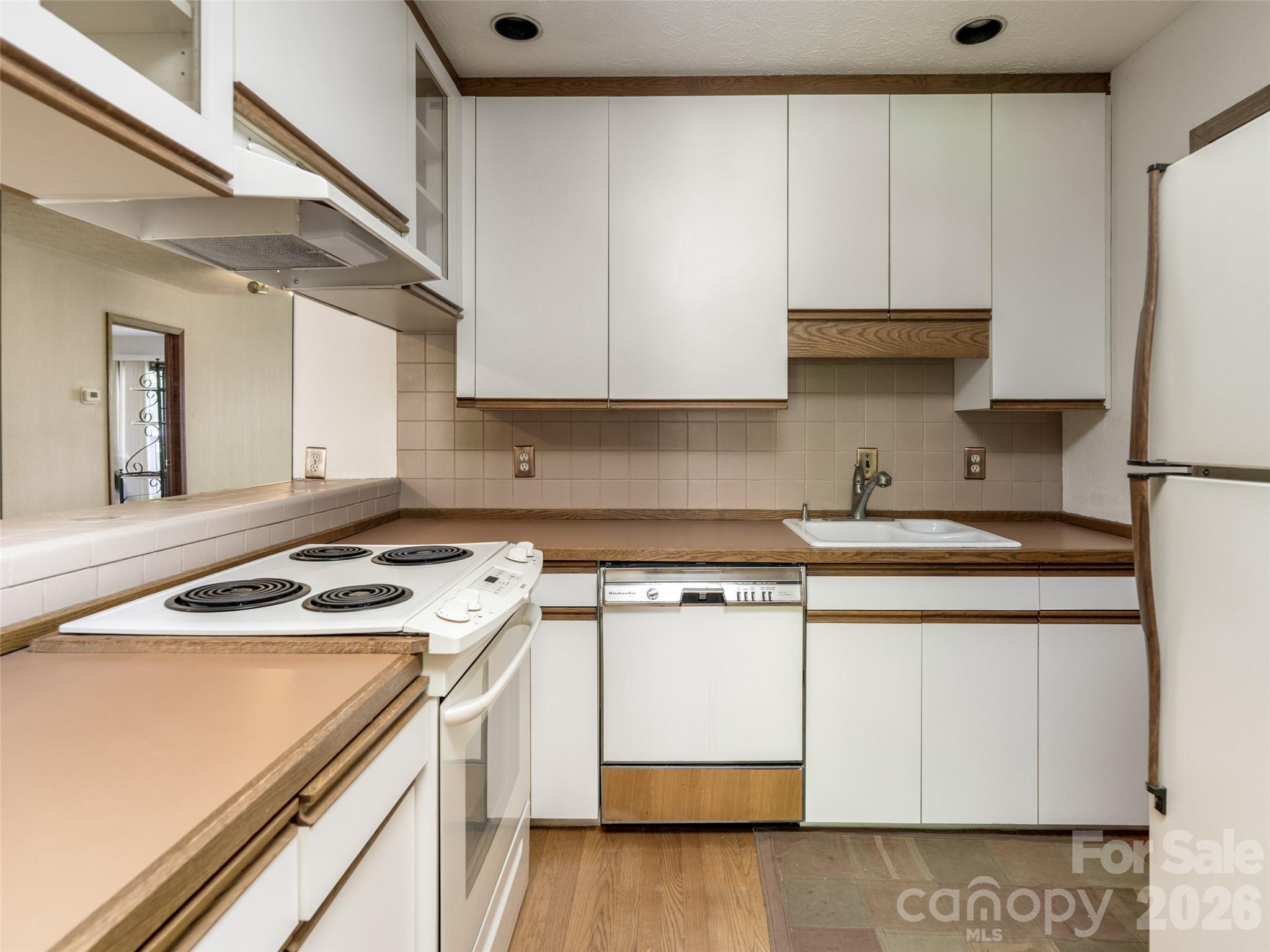 Ravencroft Condominiums - Residential