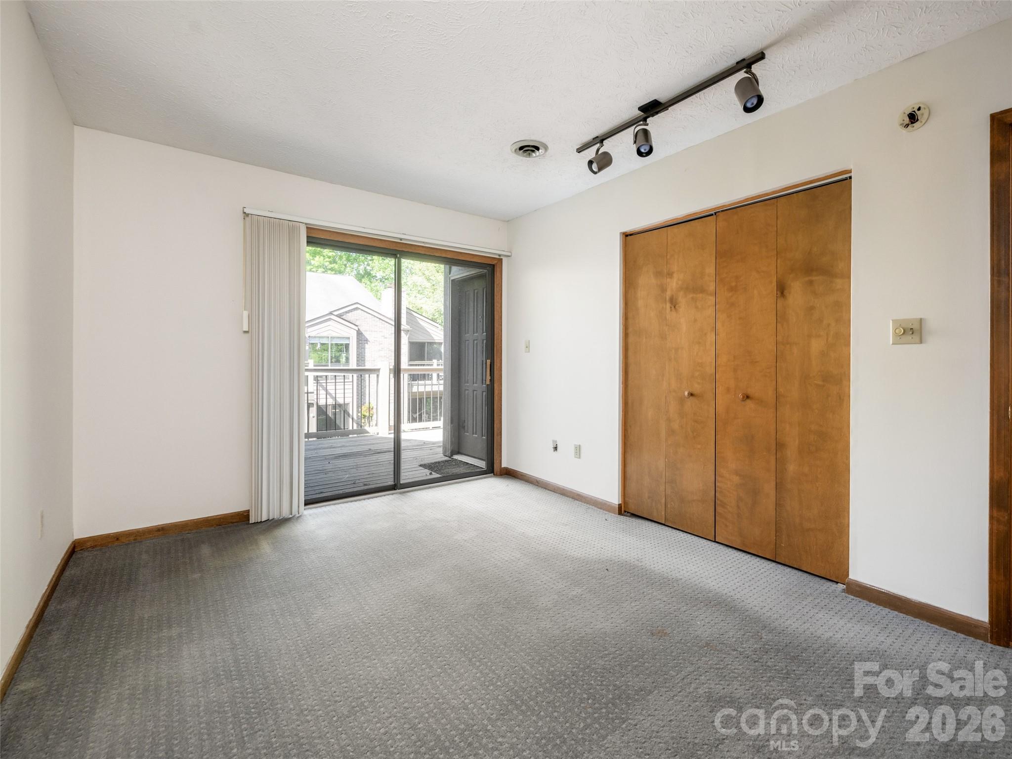 Ravencroft Condominiums - Residential