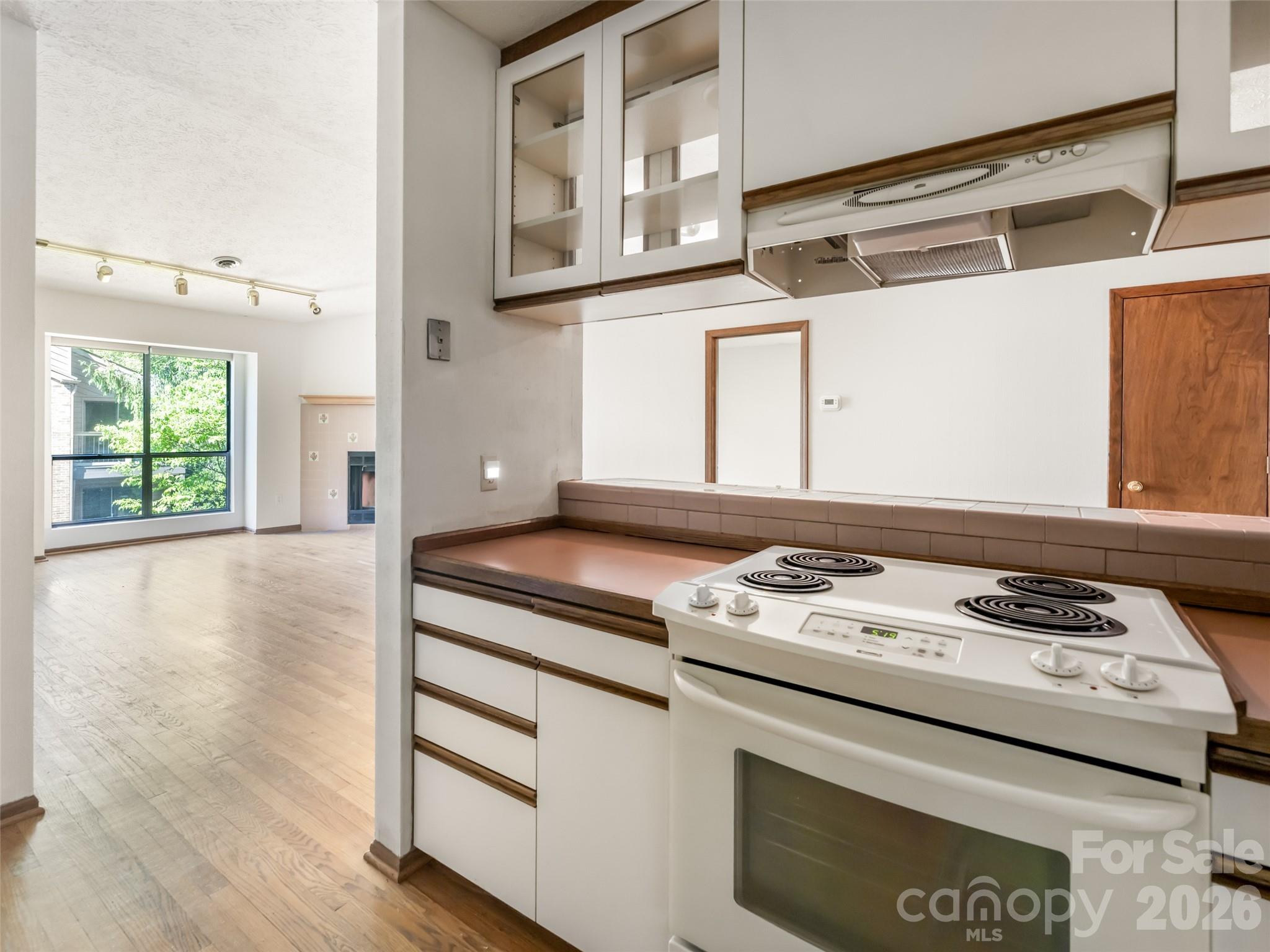 Ravencroft Condominiums - Residential
