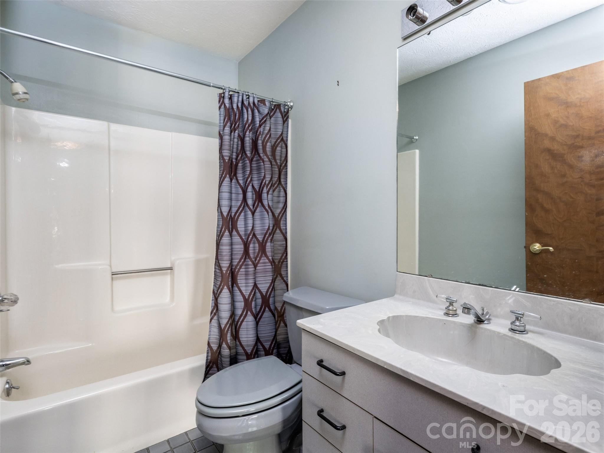 Ravencroft Condominiums - Residential