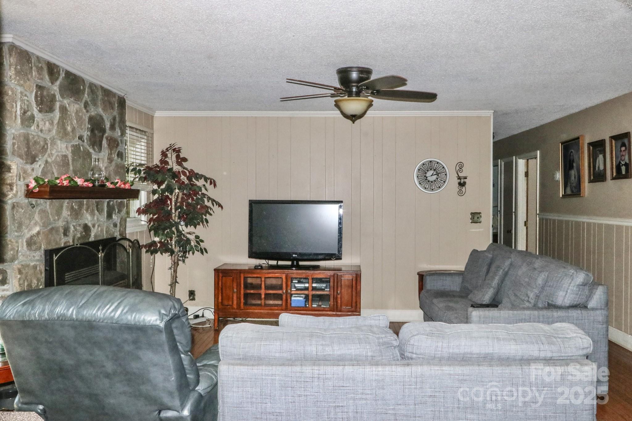 2809 Ralph Road