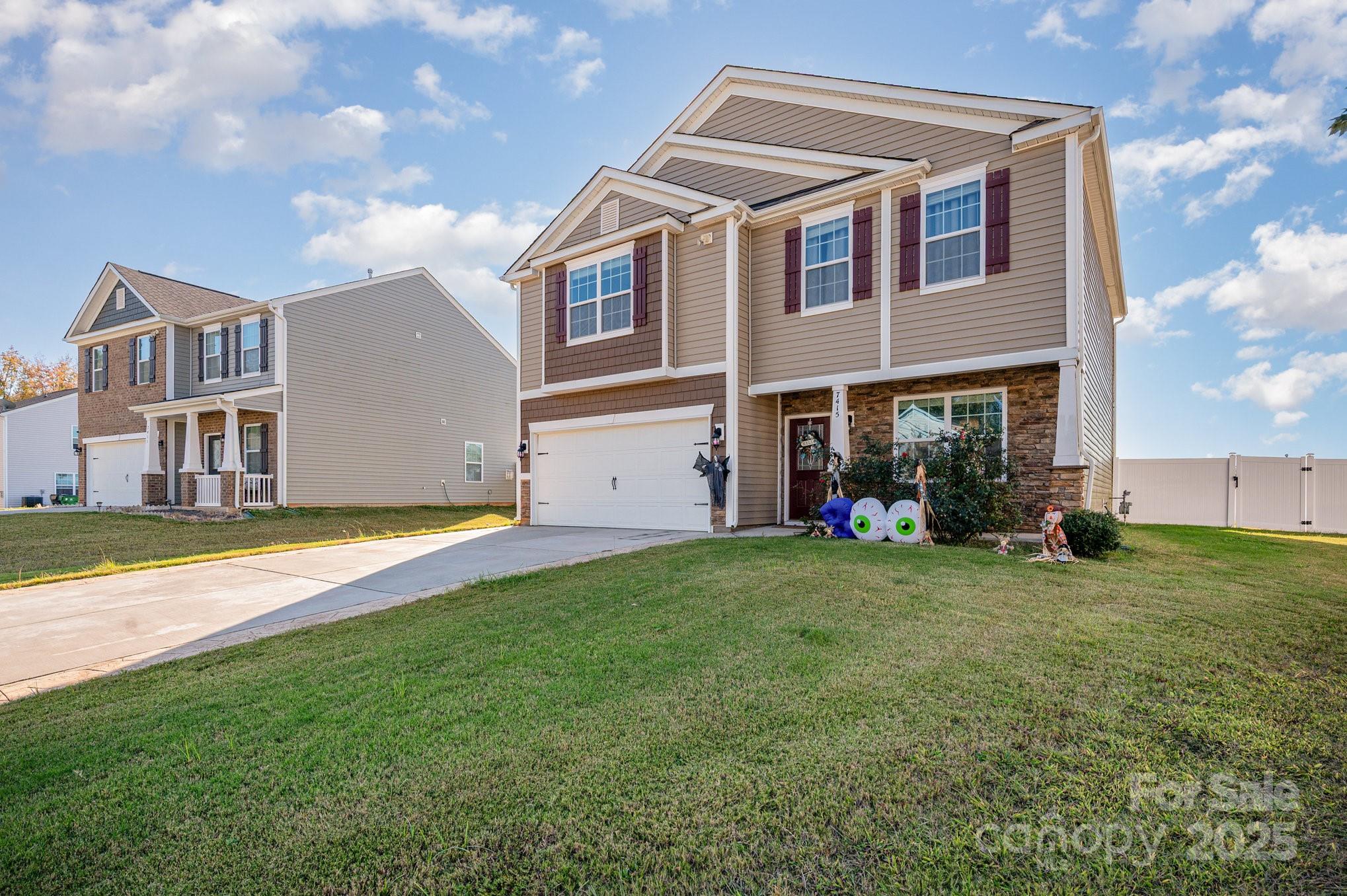 7415 Foxgate Circle