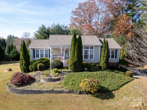 21 Old Applewood Lane Hendersonville NC 28739