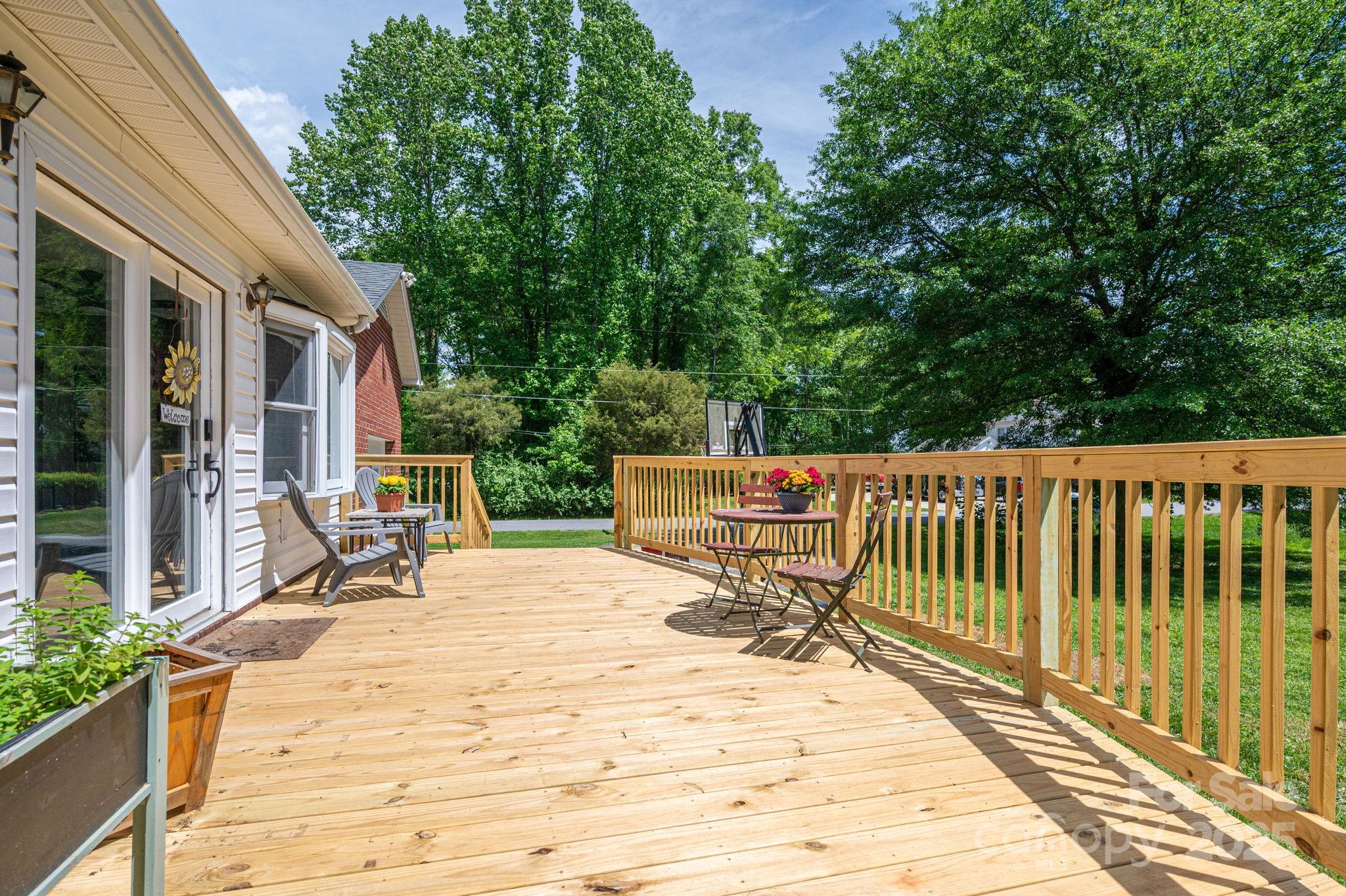 Conover, North Carolina 28613, United States, 3 Bedrooms Bedrooms, ,2 BathroomsBathrooms,Residential,Active,118490