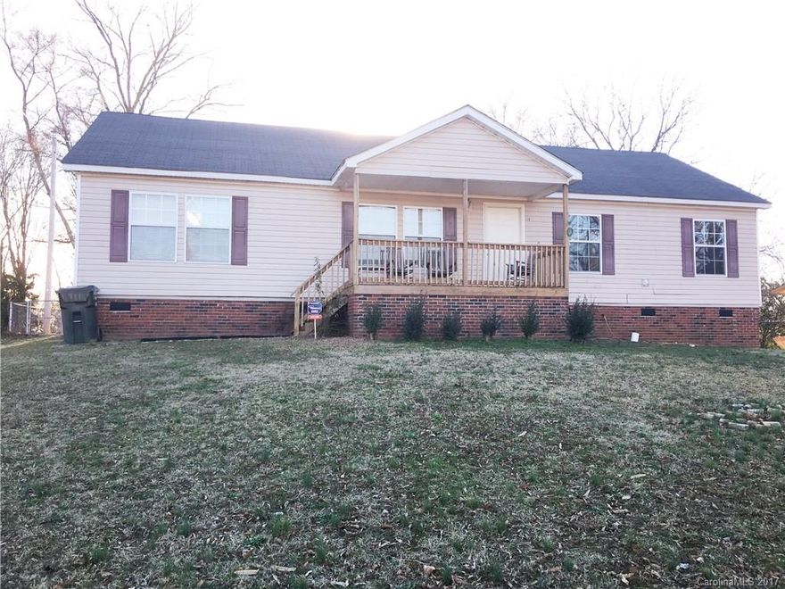 ***Back on the Market!!! Large ranch home, with a split bedroom floor plan. Large eat in-kitchen. Master bedroom features a separate garden tub and shower, walk-in closet and double vanity sinks. Vaulted ceiling in the great room area. Two additional bedrooms open up to a rear den area! Security System. Minutes from shopping and interstate access.