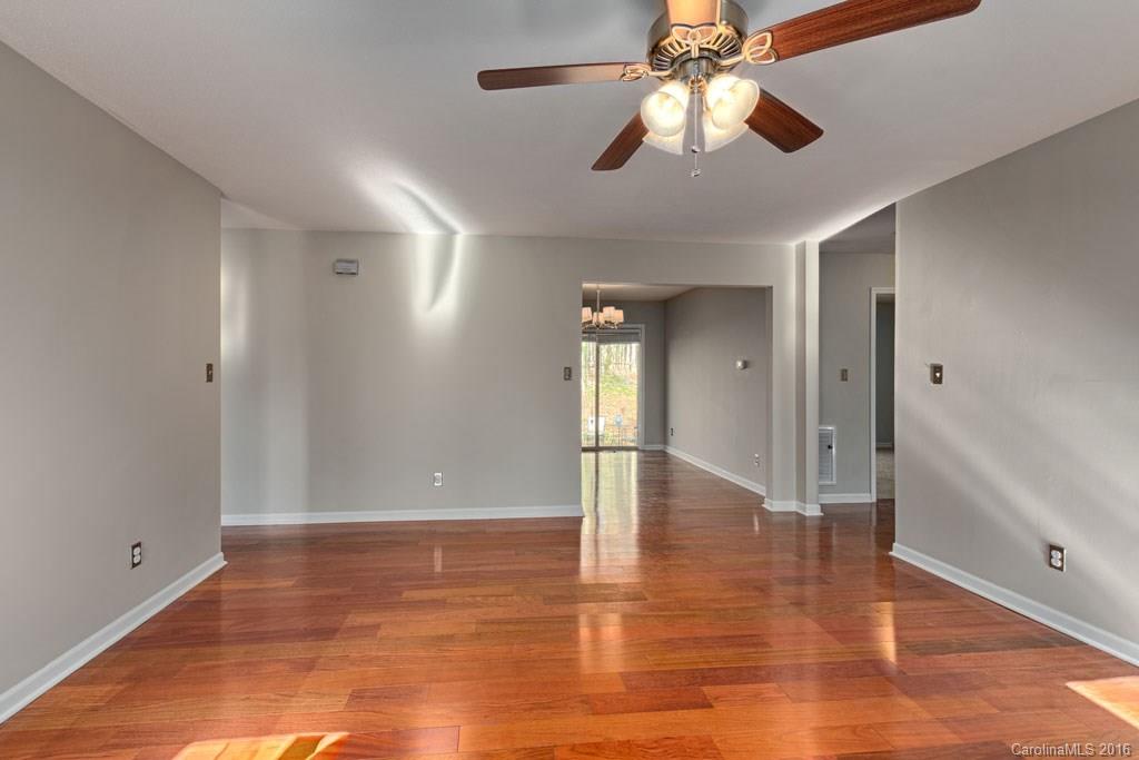 Hickory Hills - Residential