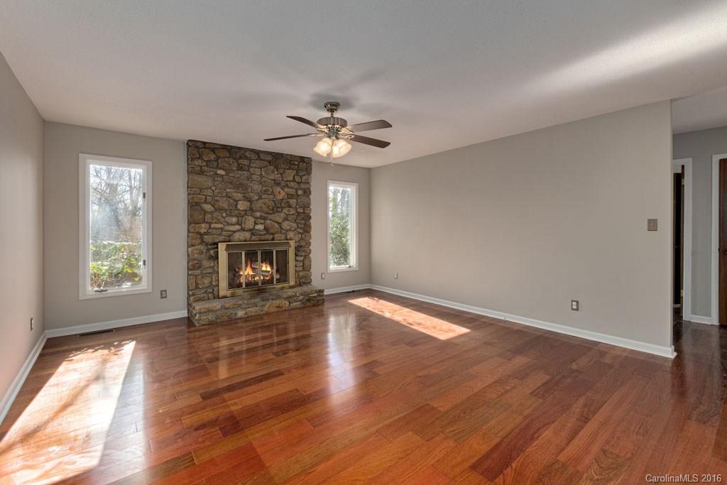 Hickory Hills - Residential