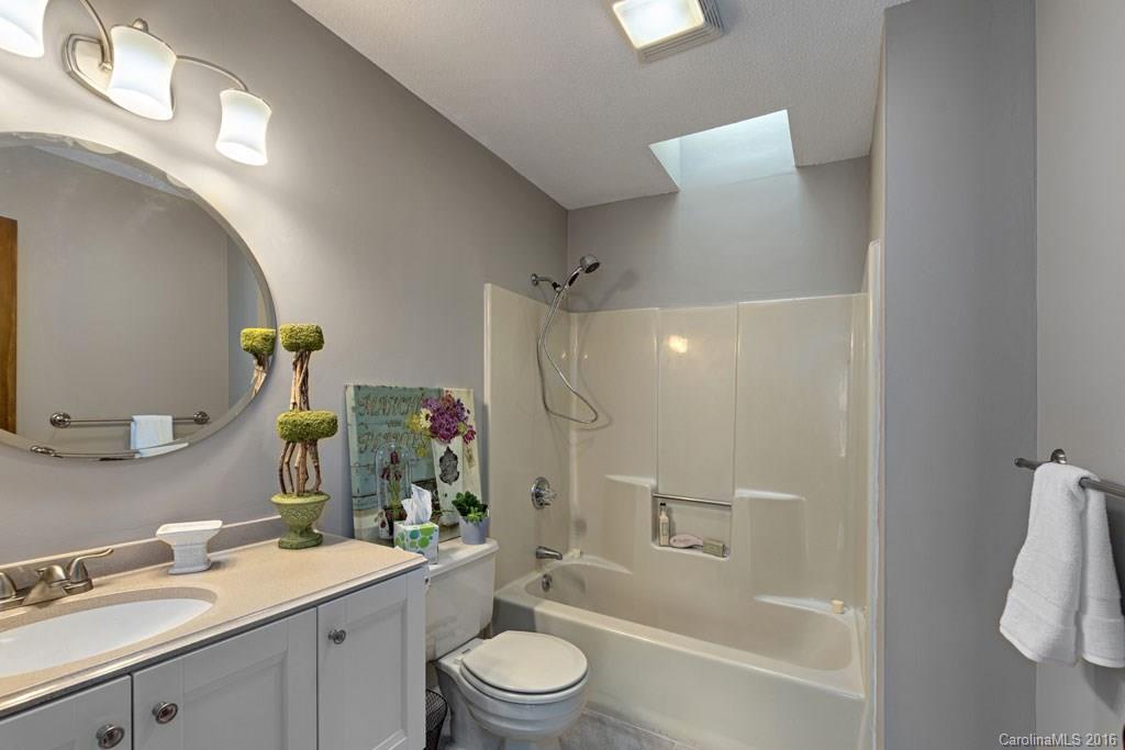 Hickory Hills - Residential