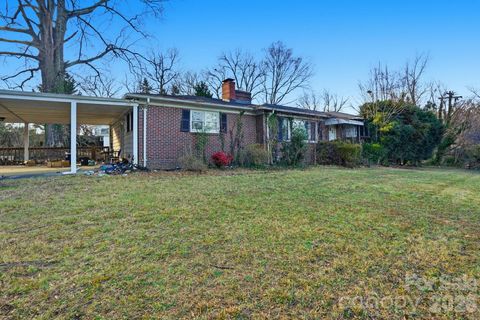 Photo of 106 Fielding Road, Charlotte, NC 28214 (MLS # 4334287)