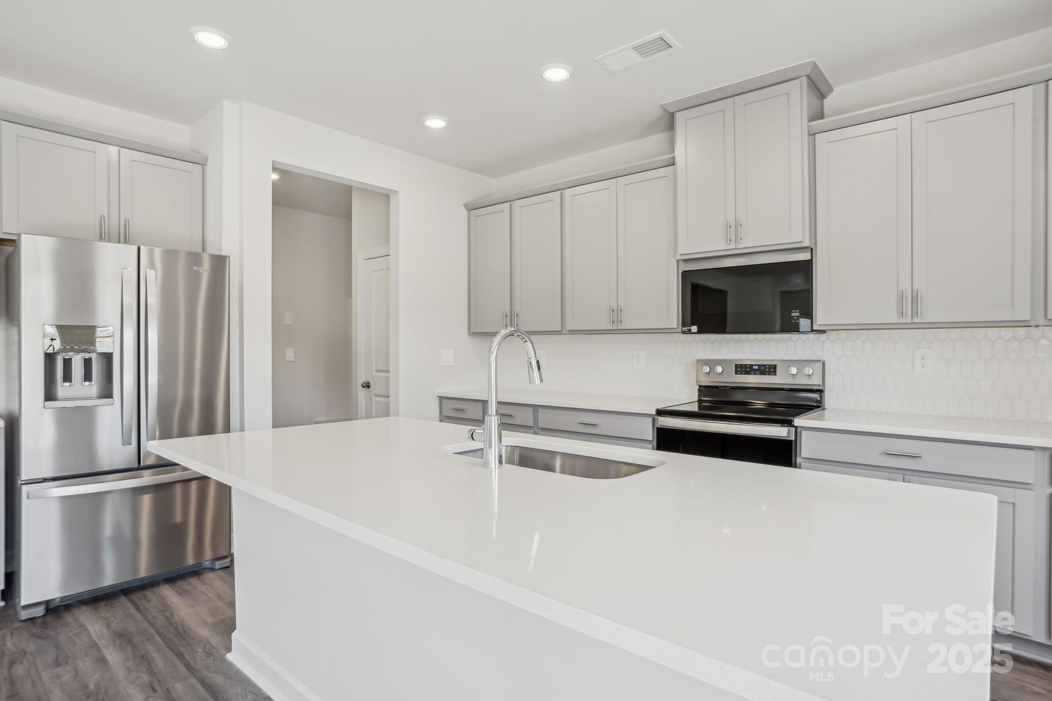 139 Satchel Court