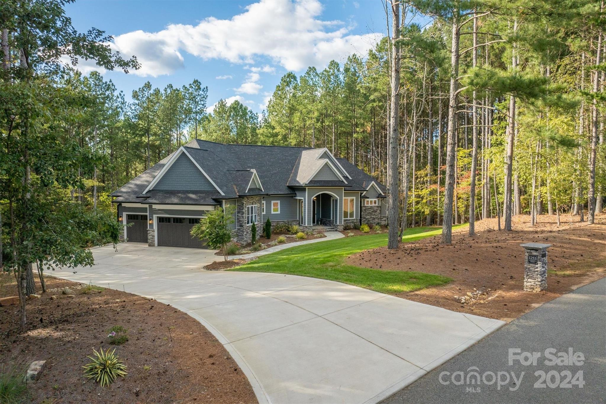 Paradise Harbor - Residential