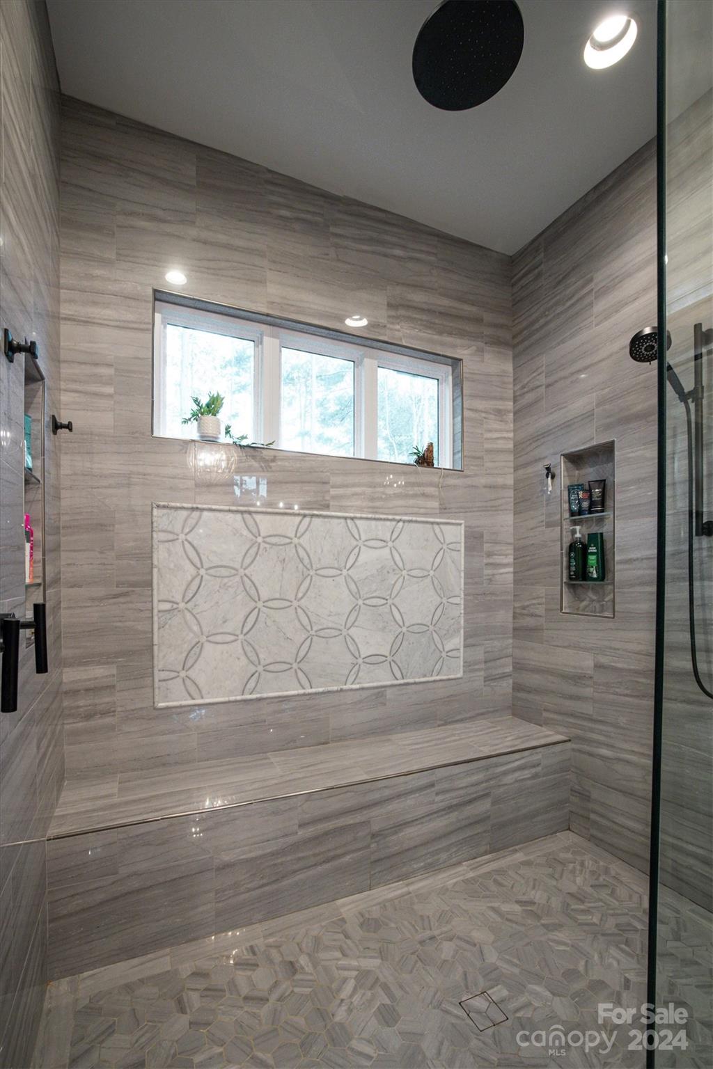 Paradise Harbor - Residential