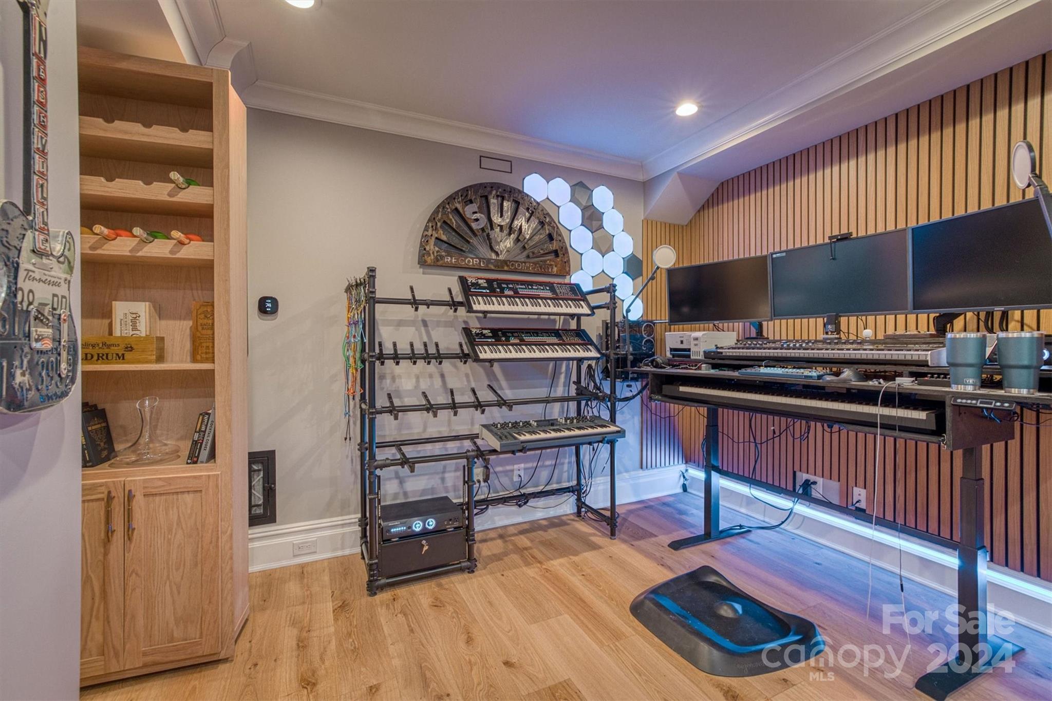 Paradise Harbor - Residential