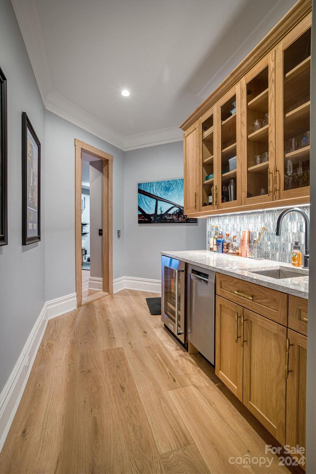 Paradise Harbor - Residential